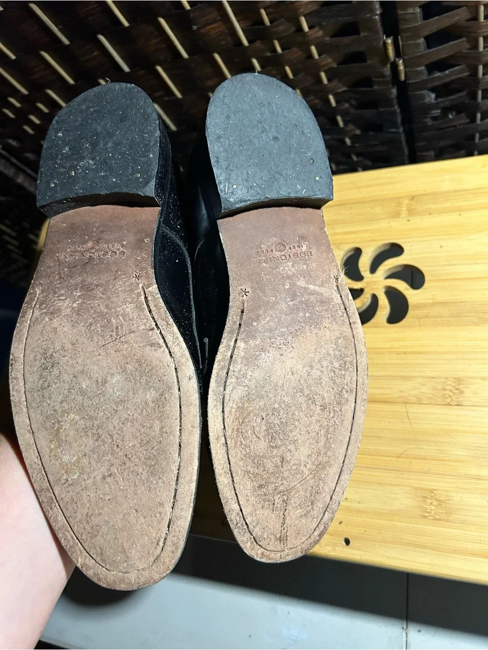 Bostonian polished black